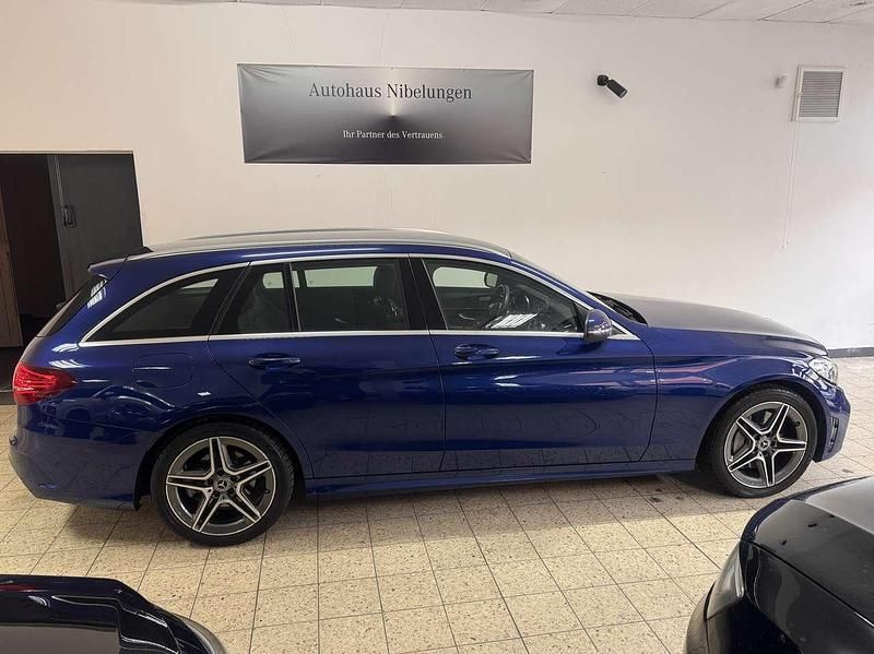 Gebraucht Mercedes C300 AMG line 258 PS (189 kW) 2019 Brillantblau Kombi