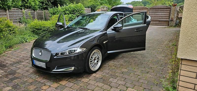 Andere außenfarben Gebraucht 2012 Jaguar XF Limousine | 9.999 € (Fairer Preis) - Bild 1/4