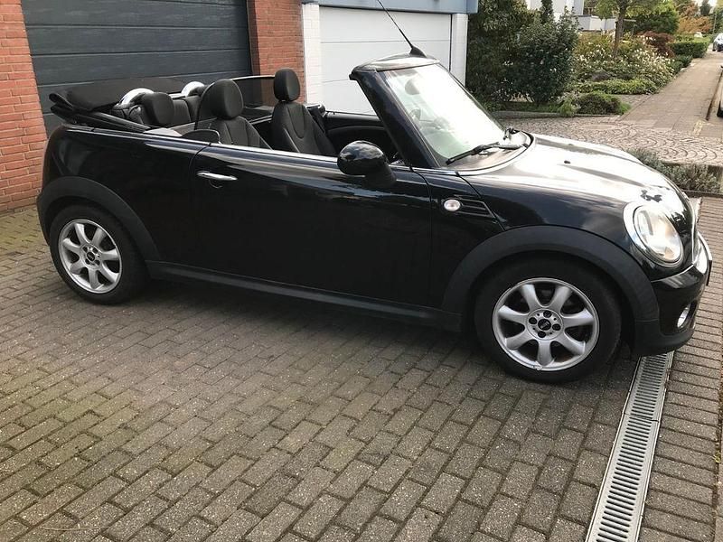 Gebraucht Mini One Cabriolet 98 PS (72 kW) 2012 Schwarz Cabrio