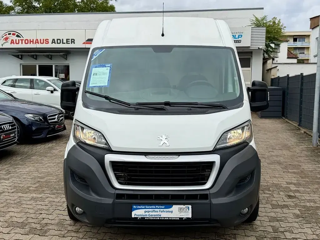 Gebraucht Peugeot Boxer 131 PS (96 kW) 2015 Weiß Van