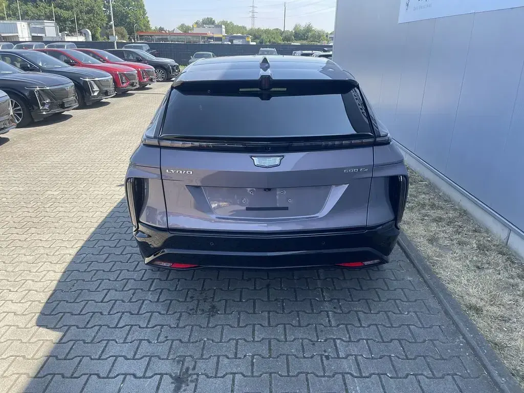 Neu Cadillac LYRIQ 388 kW (528 PS) 2026 Grau SUV