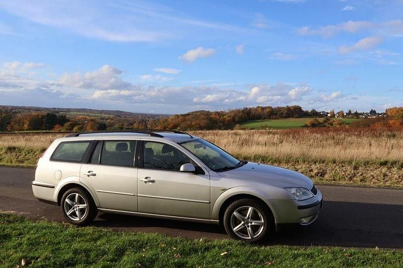 Gebraucht Ford Mondeo 145 PS (106 kW) 2005 Silber Limousine