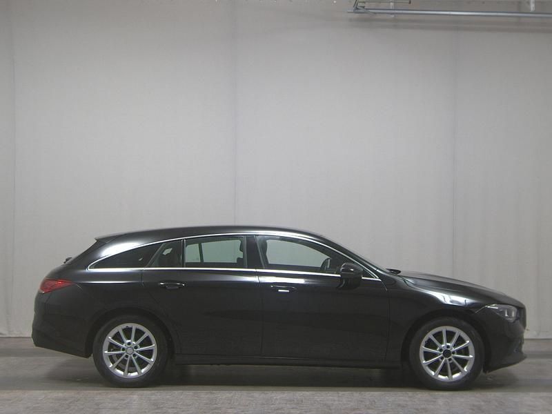 Schwarz Gebraucht 2022 Mercedes CLA180 Shooting Brake Progressive Kombi | 24.380 € (Guter Preis) - Bild 1/4