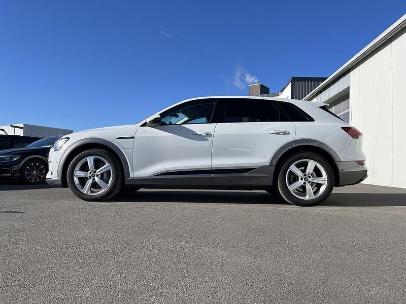 Gebraucht Audi e-tron Advanced 300 kW (408 PS) 2023 Weiß SUV
