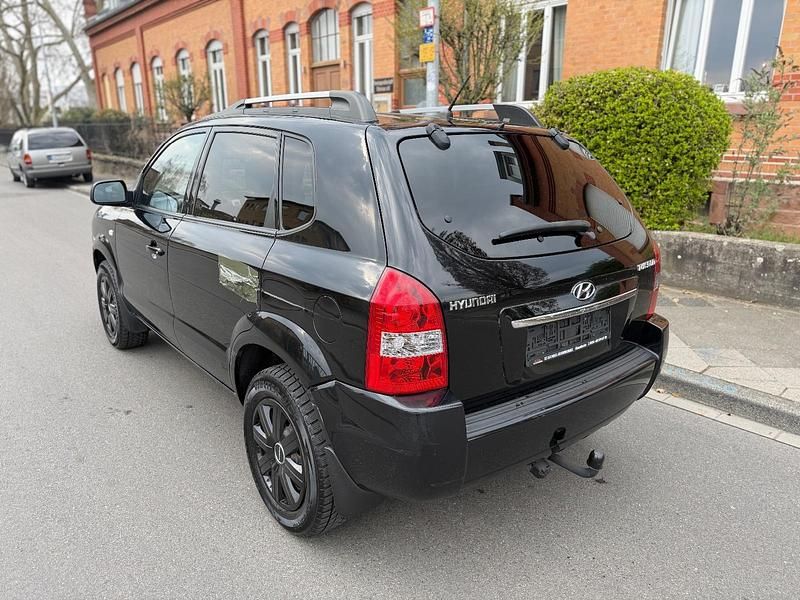 Gebraucht Hyundai Tucson 141 PS (103 kW) 2010 Schwarz SUV