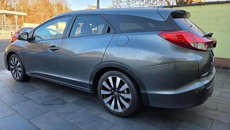 Gebraucht Honda Civic Executive 120 PS (88 kW) 2016 Grau Kombi