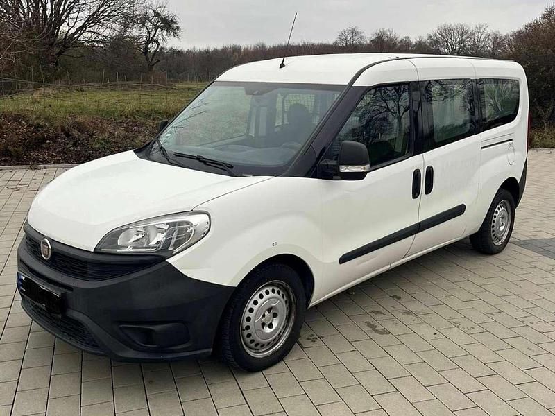 Weiß Gebraucht 2017 Fiat Doblò Van / Kleinbus | 7.200 € (Fairer Preis) - Bild 1/4