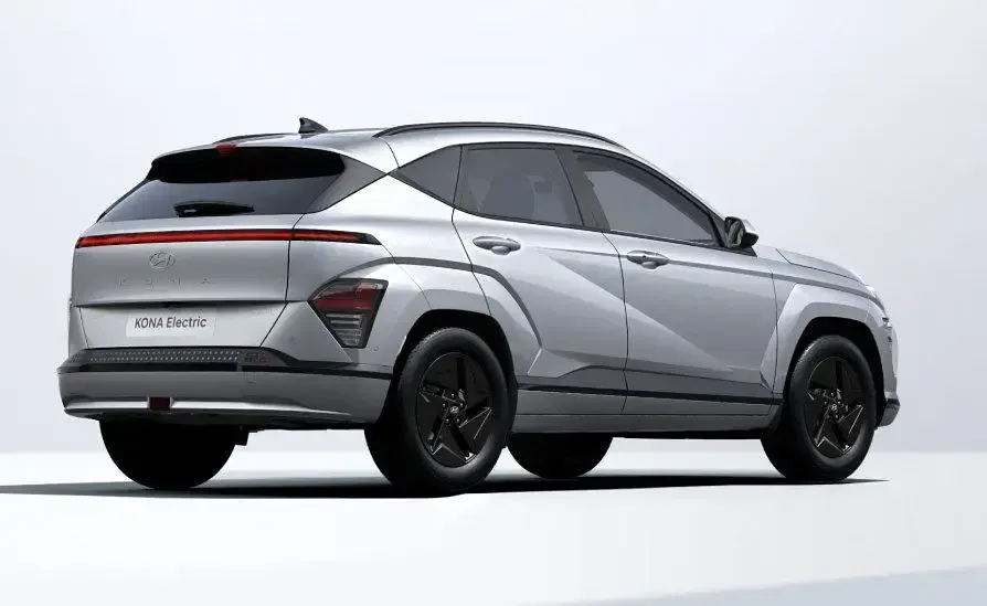 Neu Hyundai Kona Select 114 kW (156 PS) 2026 Silber SUV