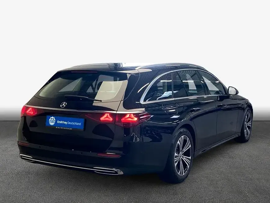 Gebraucht Mercedes E220 Advanced 197 PS (144 kW) 2025 Schwarz Kombi
