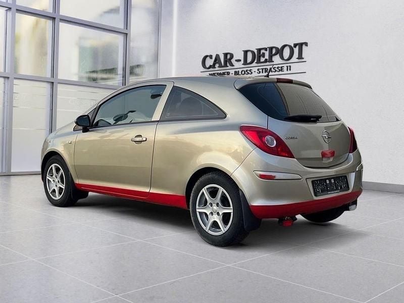Gebraucht Opel Corsa Edition 80 PS (58 kW) 2009 Gold Kleinwagen