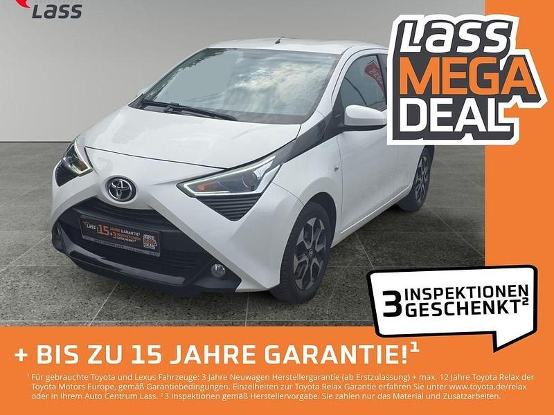 Weiß Gebraucht 2019 Toyota Matrix X-play Kleinwagen | 10.480 € - Bild 1/4