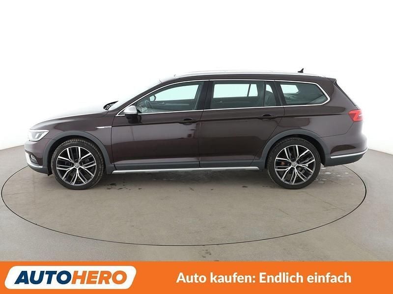 Gebraucht VW Passat Alltrack 190 PS (139 kW) 2018 Violet Kombi