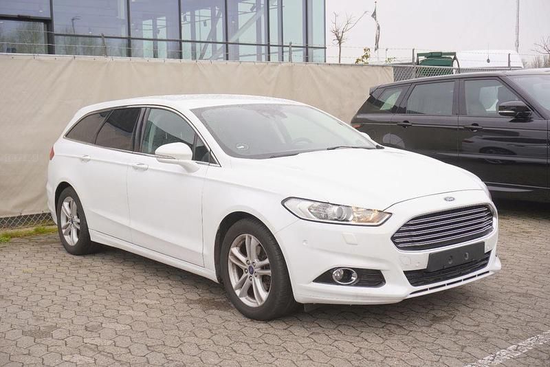 Gebraucht Ford Mondeo Titanium 160 PS (117 kW) 2016 Weiß Limousine