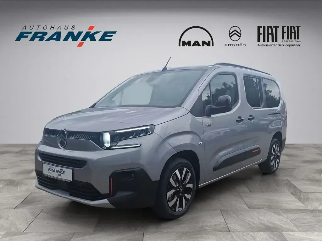 Neu Citroën e-Berlingo 131 PS (96 kW) 2026 Grau Van / Kleinbus
