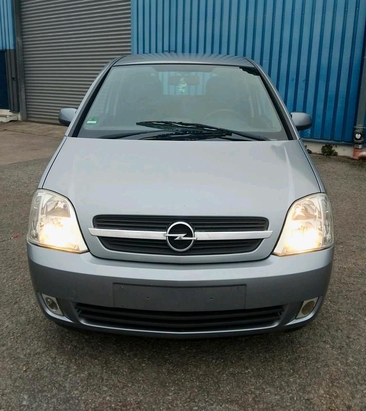 Silber Gebraucht 2004 Opel Meriva Van / Kleinbus | 480 € (Superpreis) - Bild 1/4