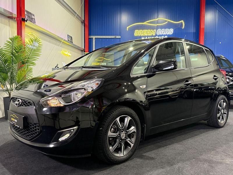 Schwarz Gebraucht 2016 Hyundai ix20 Kleinwagen | 12.880 € (Fairer Preis) - Bild 1/4