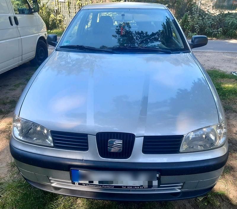 Silber Gebraucht 2001 Seat Ibiza Kleinwagen | 600 € (Guter Preis) - Bild 1/4
