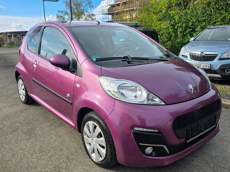 Gebraucht Peugeot 107 Envy 68 PS (50 kW) 2012 Violett Kleinwagen
