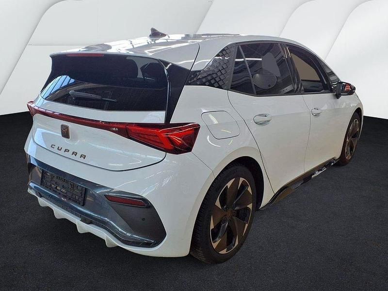 Second-hand Cupra Born e-Boost 169 kW (231 CP) 2025 Alb Hatchback