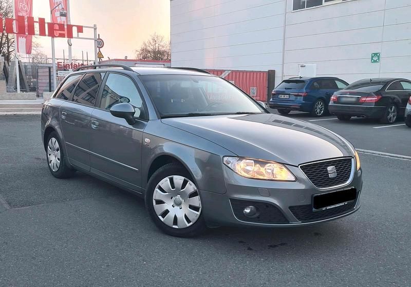 Gebraucht Seat Exeo Style 143 PS (105 kW) 2012 Grau Kombi