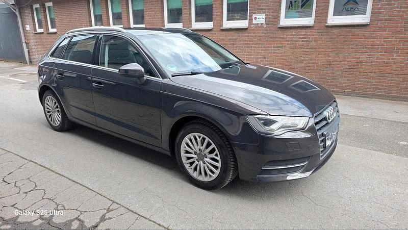 Gebraucht Audi A3 125 PS (91 kW) 2014 Andere farben Limousine
