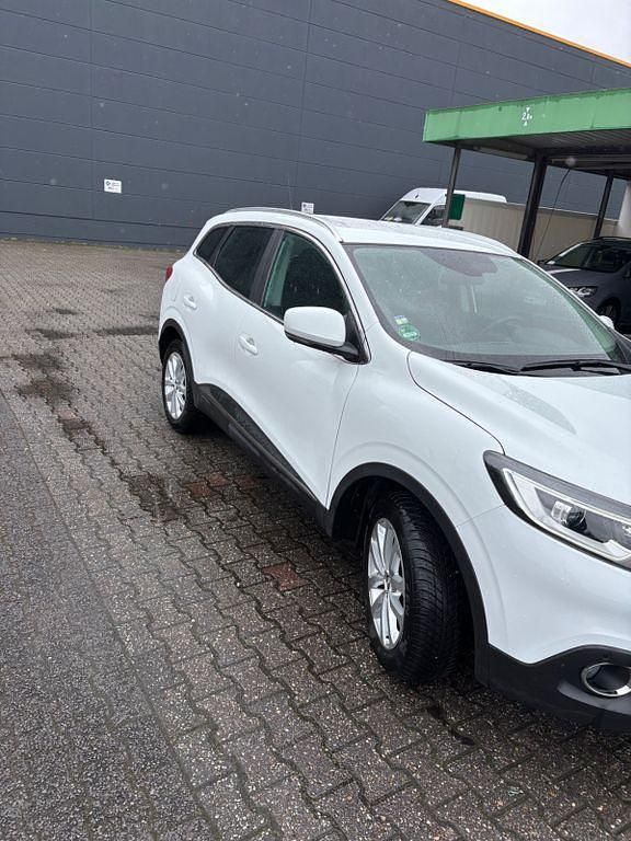 Gebraucht Renault Kadjar Experience 131 PS (96 kW) 2015 Weiß SUV
