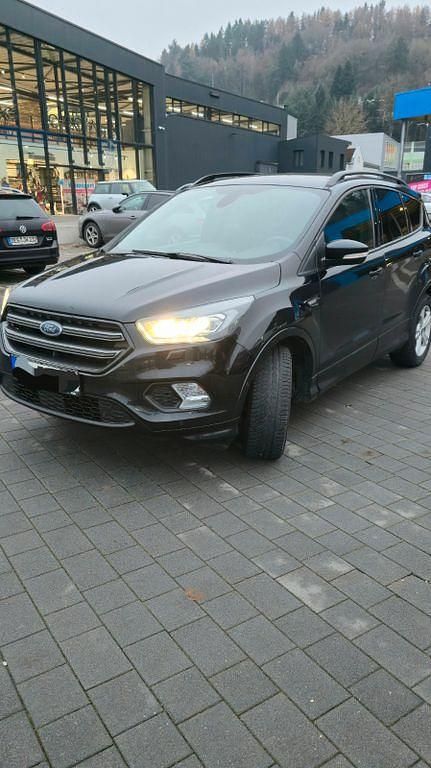 Gebraucht Ford Kuga ST-Line 150 PS (110 kW) 2019 Schwarz SUV
