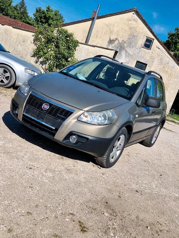 Gold Gebraucht 2008 Fiat Sedici SUV | 3.000 € (Fairer Preis) - Bild 1/4