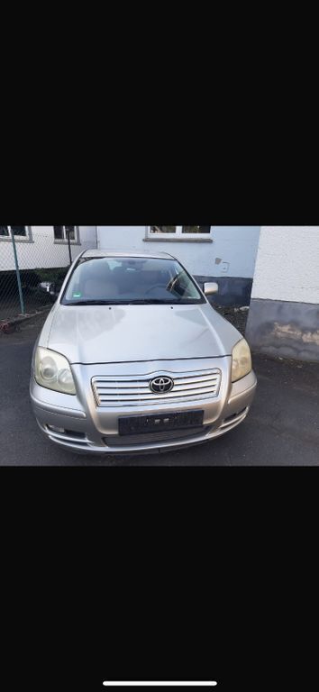Gebraucht 2004 Toyota Avensis Limousine | 1.700 € (Superpreis) - Bild 1/4