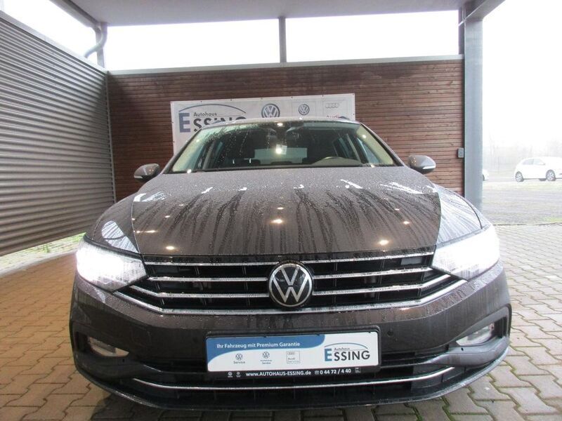 Gebraucht VW Passat Business 150 PS (110 kW) 2022 Grau Kombi