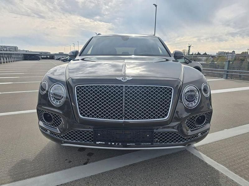 Usata Bentley Bentayga 608 CV (447 kW) 2016 Nero SUV