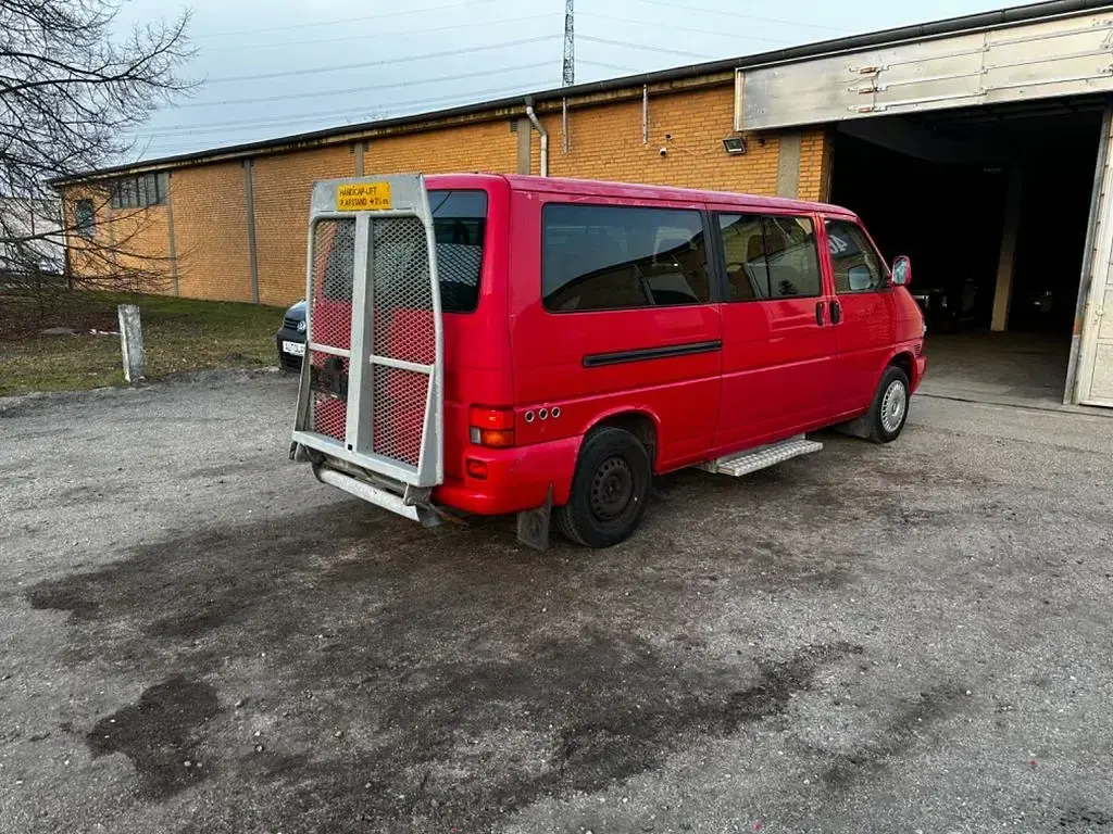 Gebraucht VW T4 116 PS (85 kW) 2001 Rot Van