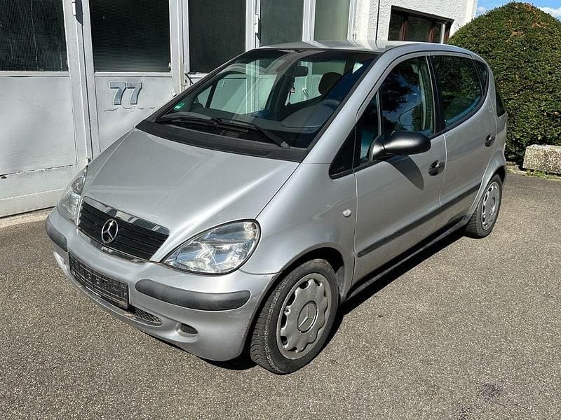Silber Gebraucht 2002 Mercedes A170 Van / Kleinbus | 1.490 € (Fairer Preis) - Bild 1/4