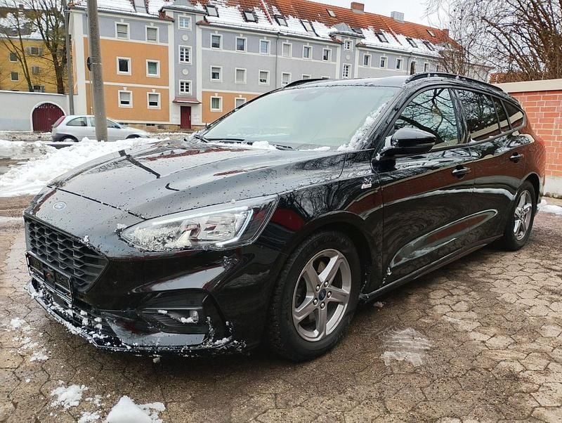 Gebraucht Ford Focus ST-Line 150 PS (110 kW) 2020 Schwarz Kombi