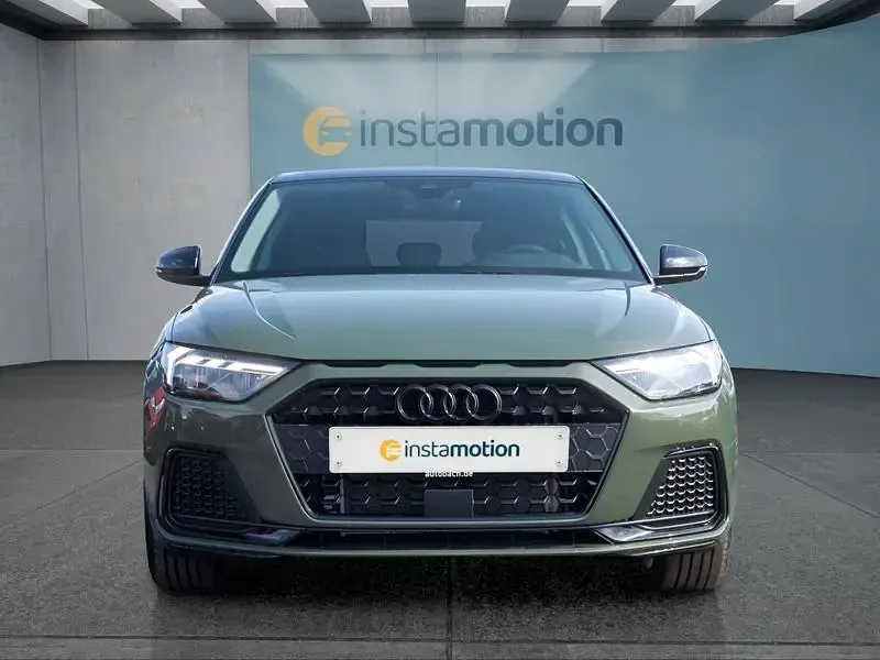 Neu Audi A1 Sportback 95 PS (69 kW) 2025 Grün Kleinwagen