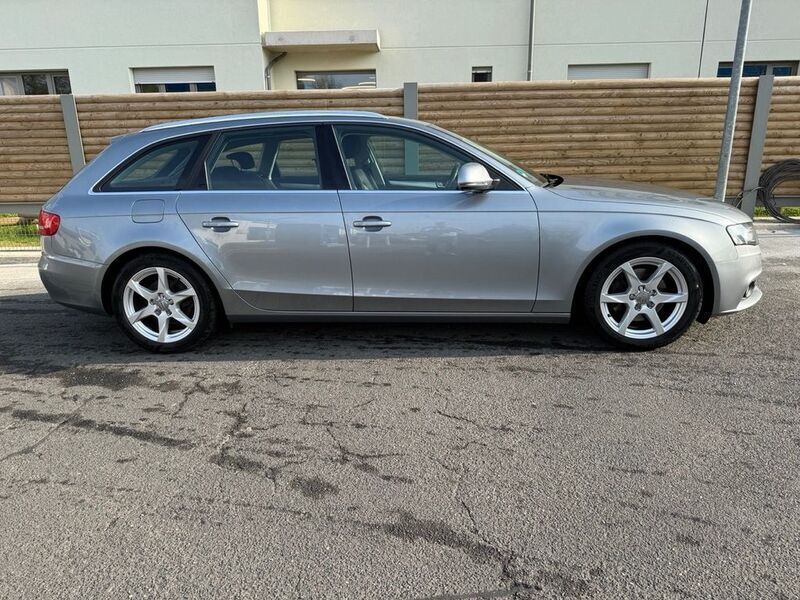 Silber Gebraucht 2009 Audi A4 Ambition Kombi | 8.590 € (Fairer Preis) - Bild 1/4