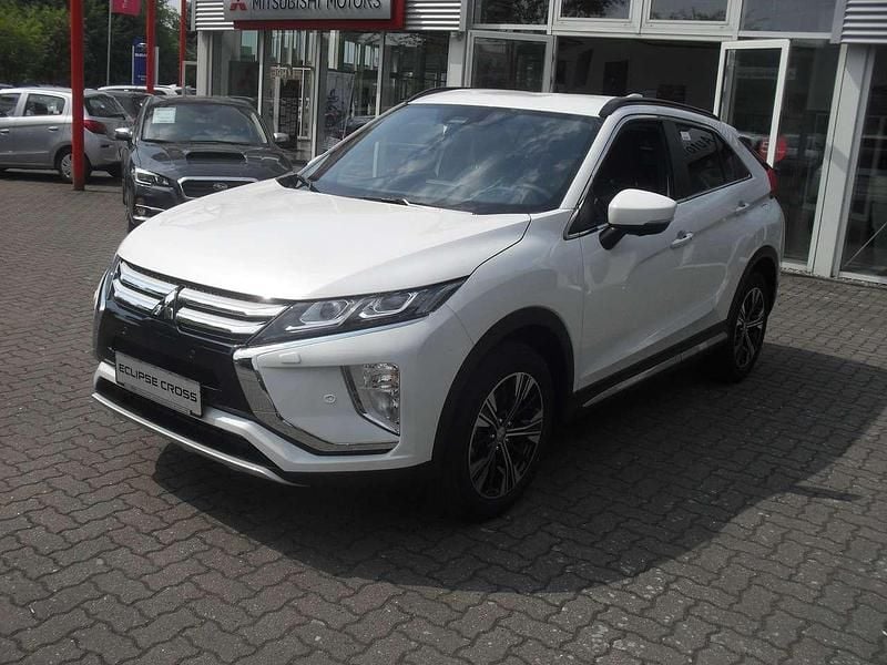 Gebraucht Mitsubishi Eclipse Cross Active 163 PS (119 kW) 2019 Perlmuttweiß SUV