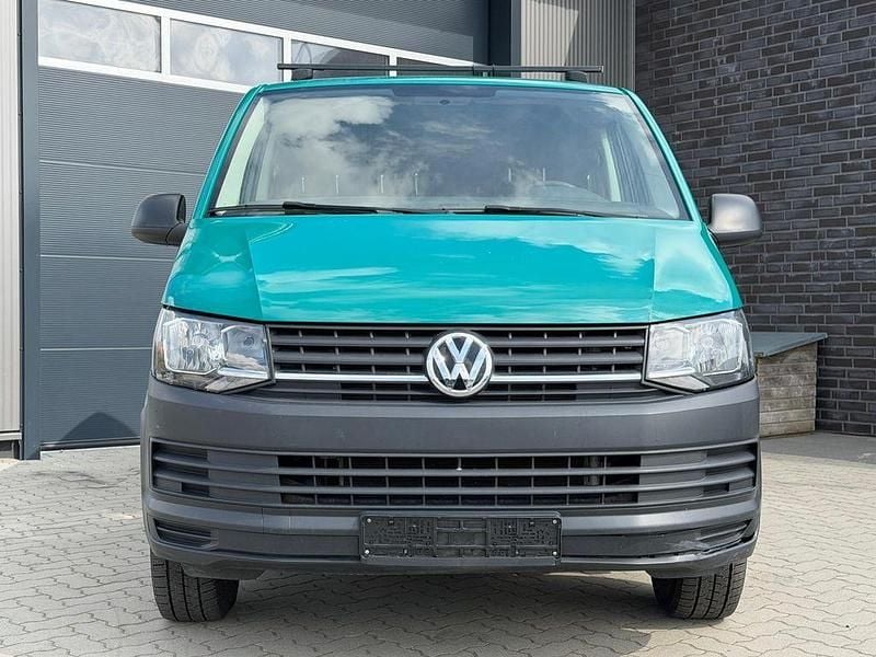 Usado VW Transporter 102 HP (75 kW) 2016 Verde Van