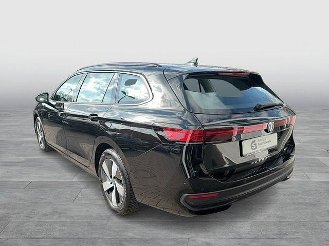 Gebraucht VW Passat Basis 150 PS (110 kW) 2025 Grenadillschwarz metallic (metallic) Kombi