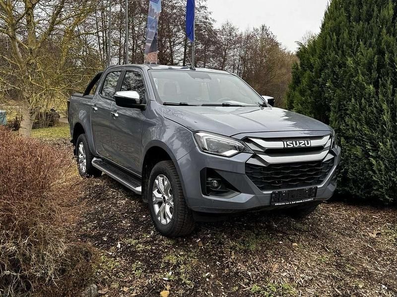 Gebraucht Isuzu D-Max 163 PS (119 kW) 2025 Grau Pickup