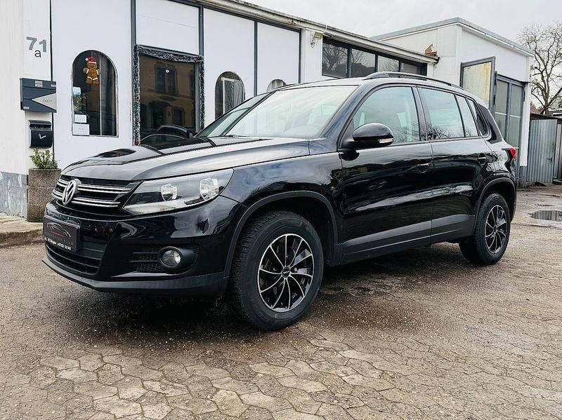 Gebraucht VW Tiguan Trendline 140 PS (102 kW) 2012 Schwarz SUV