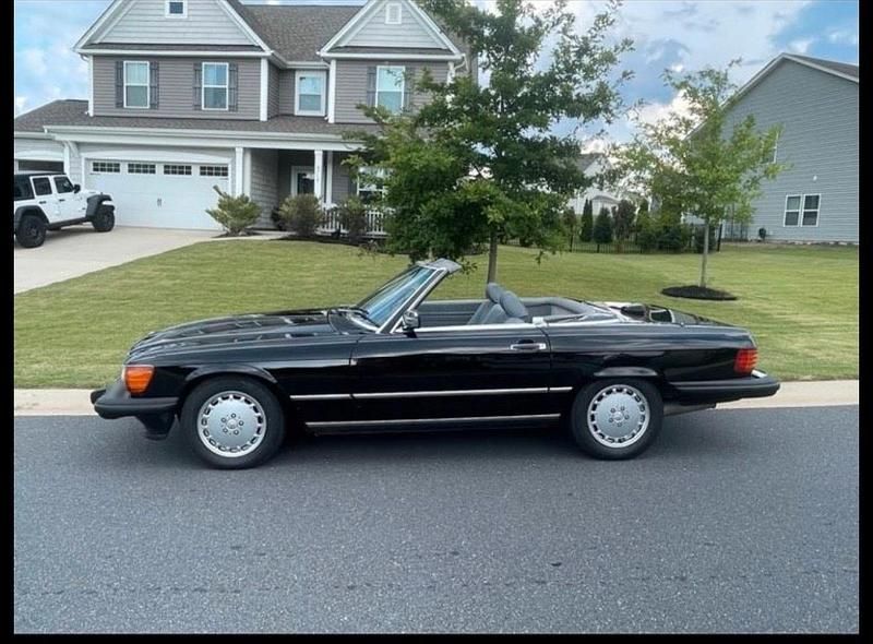 Gebraucht Mercedes 560 231 PS (169 kW) 1987 Schwarz Cabrio