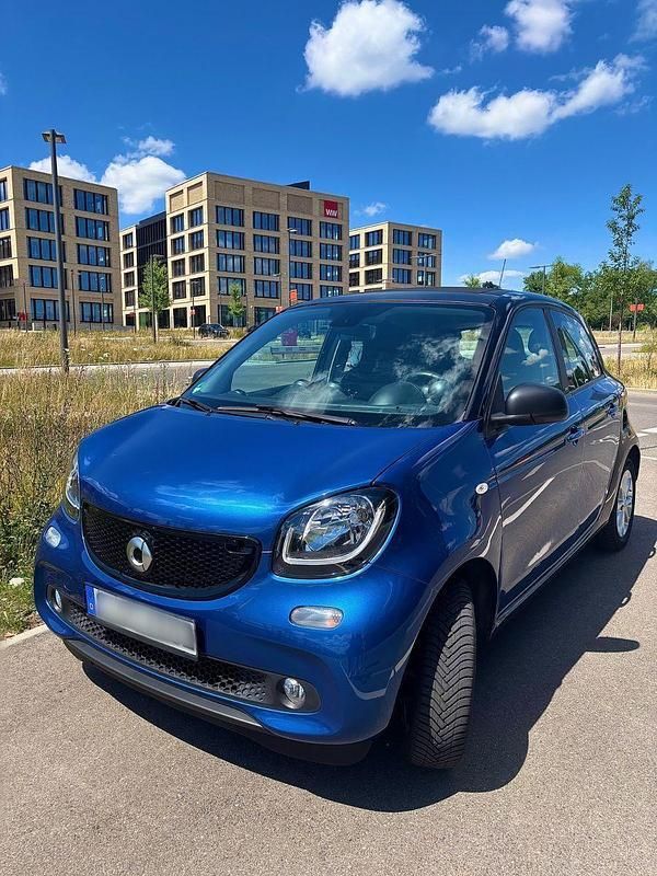 Blau Gebraucht 2018 Smart ForFour Kleinwagen | 8.480 € (Guter Preis) - Bild 1/4