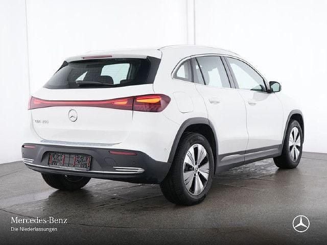 Weiß Gebraucht 2024 Mercedes EQA250 Advanced SUV | 34.990 € (Fairer Preis) - Bild 1/4