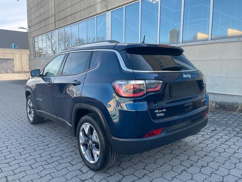 Gebraucht Jeep Compass 150 PS (110 kW) 2018 Blau SUV
