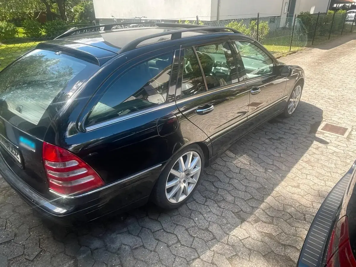 Gebraucht Mercedes C320 220 PS (161 kW) 2004 Schwarz Kombi