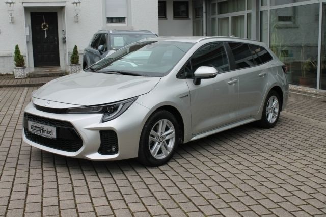 Silber Gebraucht 2021 Suzuki Swace Comfort+ Kombi | 19.890 € (Superpreis) - Bild 1/4
