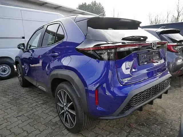 Gebraucht Toyota Yaris Premium 116 PS (85 kW) 2026 Blau Kleinwagen