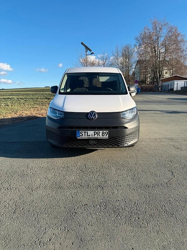 Gebraucht VW Caddy 102 PS (75 kW) 2022 Weiß Van / Kleinbus