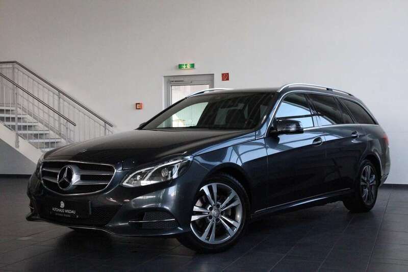 Grau Gebraucht 2015 Mercedes E200 Kombi | 16.490 € (Guter Preis) - Bild 1/4